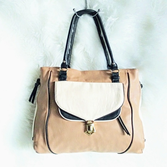 Steve Madden Handbags - 🎀Steve Madden Lge Tan Cream Blk Shoulder Bag EUC